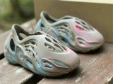 AD Y Foam Runner Kid (3)