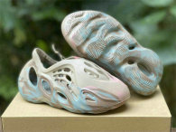 AD Y Foam Runner Kid (3)