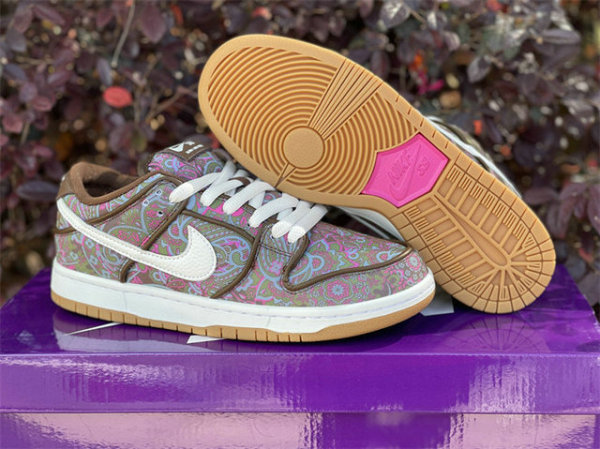 Authentic Nike SB Dunk Low “Paisley” Brown