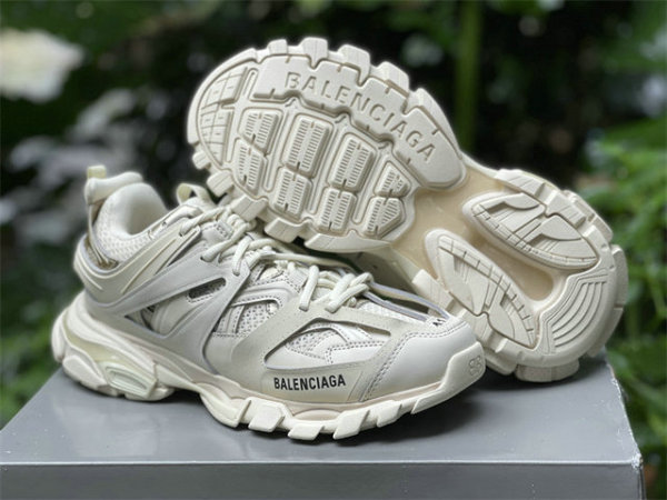 Balenciaga Track 3.0 Sneaker (13)
