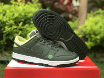 Authentic Nike Dunk Low “Avocado” Authentic Nike Dunk Low “Avocado”