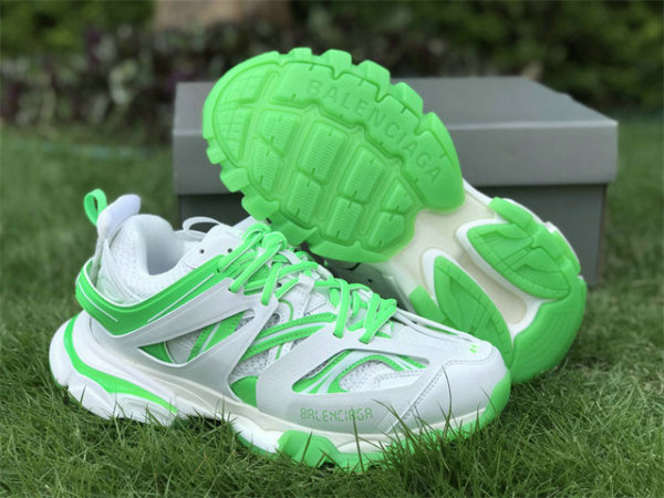Balenciaga Track 3.0 Sneaker (18)