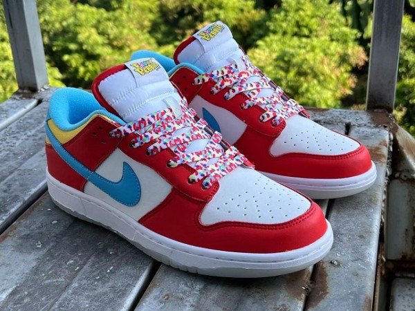 LeBron James x Nike Dunk Low“Fruity Pebbles