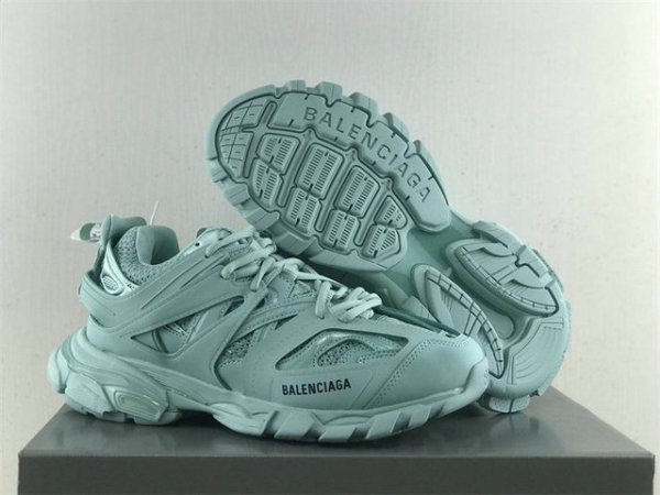 Balenciaga Track 3.0 Sneaker (22)