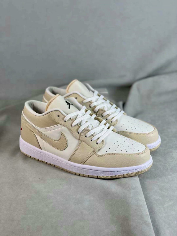 Air Jordan 1 Women Shoes AAA (55)
