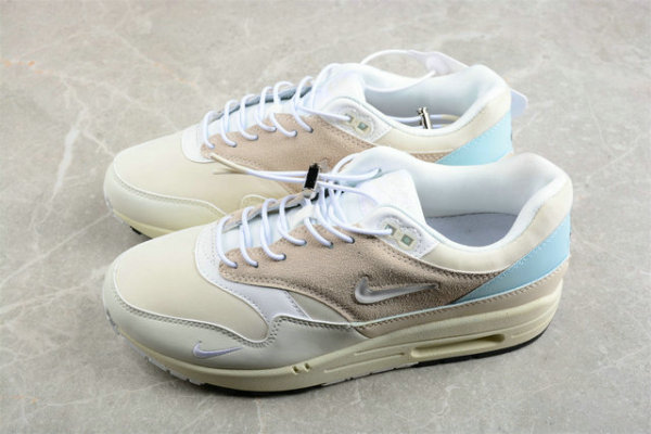 Nike Air Max 1 Shoes (33)
