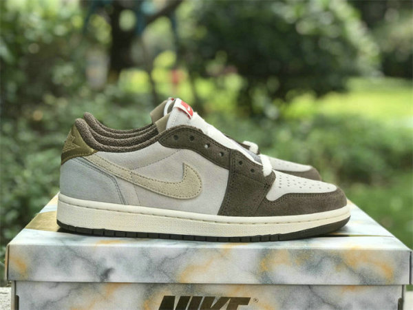 Authentic Travis Scott x Air Jordan 1 Low OG GS “Year of the Rabbit”