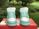 Authentic Nike Dunk Low Twist “Jade Ice”