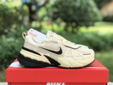Authentic Nike Runtekk Beige/Black