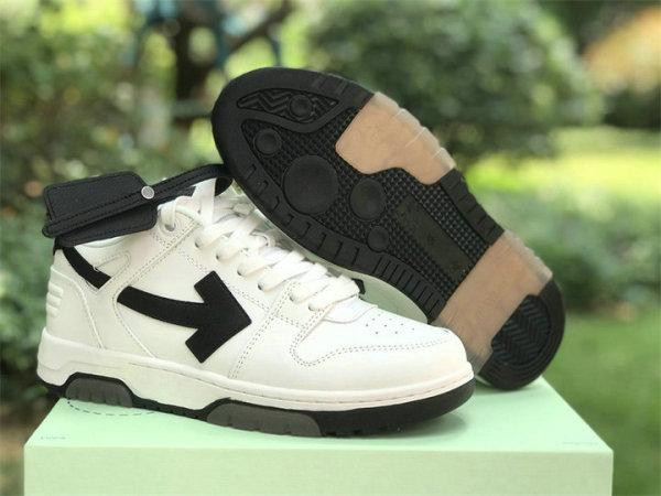 OFF-WHITE SNEAKERS (2)