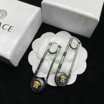 Versace Earrings (125) Versace Earrings (125)