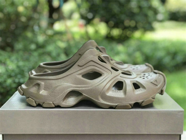 Balenciaga HD MULE (1)