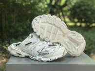 Balenciaga Track 3.0 Sneaker (42)