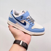 Nike SB Dunk Kid Shoes (28) Nike SB Dunk Kid Shoes (28)