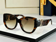 LV Sunglasses AAA (563)
