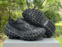 Balenciaga DEFENDER (15) Balenciaga DEFENDER (15)