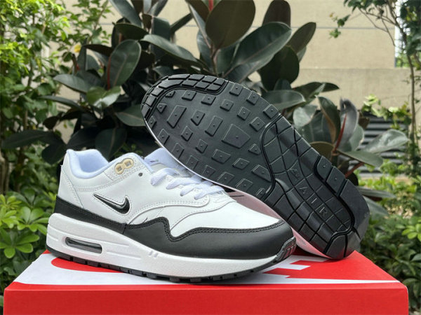 Authentic Nike Air Max 1 Black/White