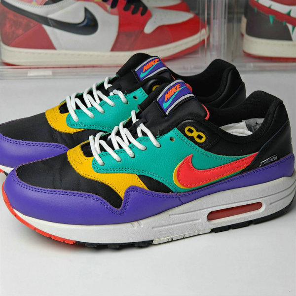 Authentic Nike Air Max 1 “90’s Era Windbreaker”