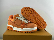 LV SNEAKERS (41) LV SNEAKERS (41)
