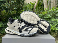 Balenciaga Track 3.0 Sneaker (51)