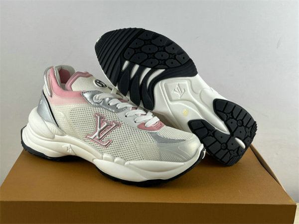 LV SNEAKERS (46)