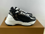 LV SNEAKERS (48)
