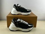 LV SNEAKERS (48)