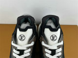 LV SNEAKERS (48)
