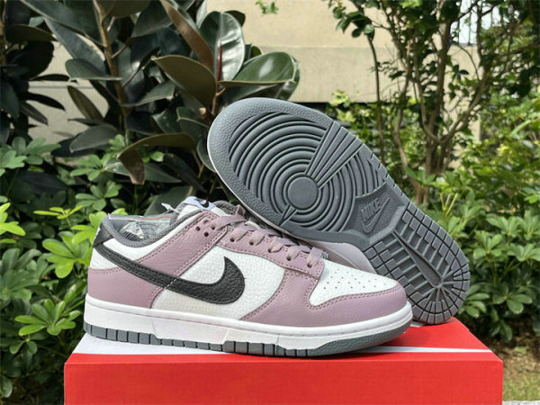 Authentic Nike Dunk Low Purple/Black