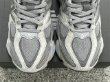 Authentic New Balance 9060 (44)