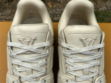 LV SNEAKERS (51)