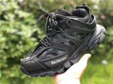 Balenciaga Track 3.0 Sneaker (56)