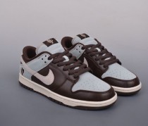 Authentic Nike Dunk Low (33) Authentic Nike Dunk Low (33)