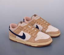 Authentic Nike Dunk Low (34) Authentic Nike Dunk Low (34)