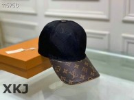 LV Snapback Hat AAA Quality （59）