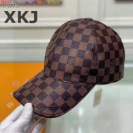 LV Snapback Hat AAA Quality （133）