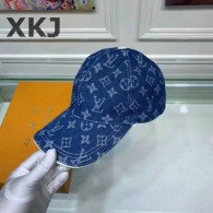 LV Snapback Hat AAA Quality （102）