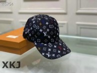 LV Snapback Hat AAA Quality （51）
