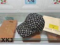 LV Snapback Hat AAA Quality （31）