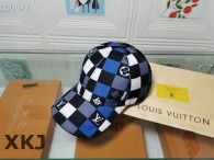 LV Snapback Hat AAA Quality （29）