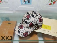 LV Snapback Hat AAA Quality （7）