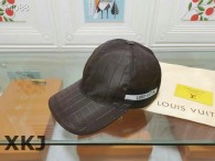 LV Snapback Hat AAA Quality （164）