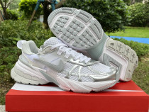 Authentic Nike V2K Run (5) Authentic Nike V2K Run (5)