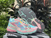 OFF-WHITE SNEAKERS (55)