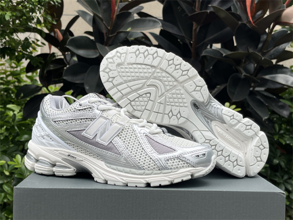 Authentic New Balance M1906RCB