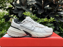 Authentic Nike V2K Run (9) Authentic Nike V2K Run (9)