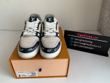 LV SNEAKERS (49)