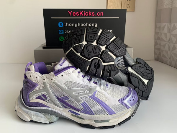 Balenciaga Runner Sneakers (27)