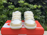 Authentic Nike SB Dunk Low Beige Jaune/White