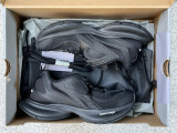Balenciaga CIRCUIT Sneakers (1)